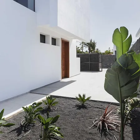 Modern Mojones 3 Bedrooms En-suite Berniente Great Sea Views Villa *