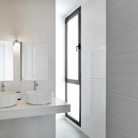 Modern Mojones 3 Bedrooms En-suite Berniente Great Sea Views Villa *